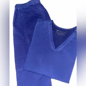 FIGS Navy scrub set 💙